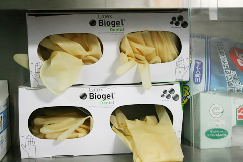 使い捨てグローブ